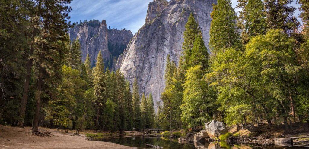 The Minimal Diaper Bag Checklist (That Actually Works)